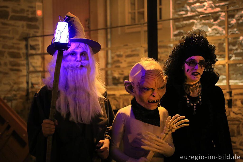 Detailansicht von Gespenster an Halloween in Monschau