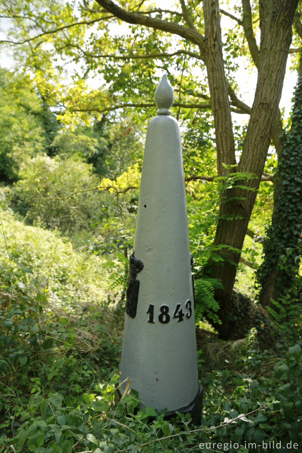 Detailansicht von Grenzstein von 1843 auf dem Plateau von Caestert, südwestlich von Maastricht