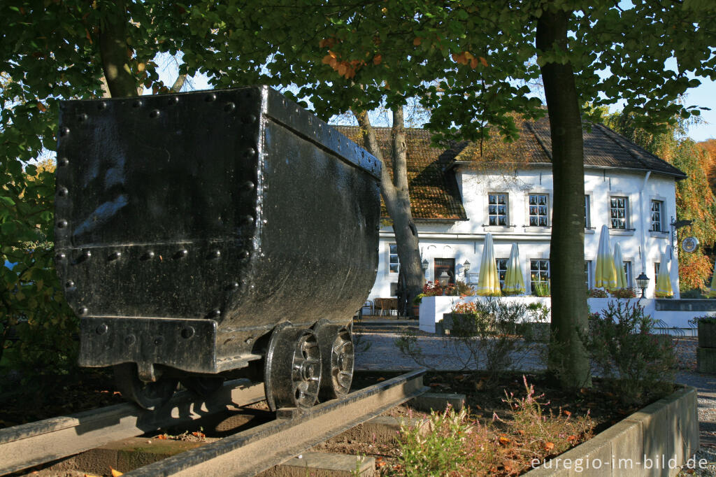 Detailansicht von Grubenwagen des Eschweiler Bergwerksvereins im Wurmtal bei Würselen, Alte Mühle (Restaurant + Straßenname)