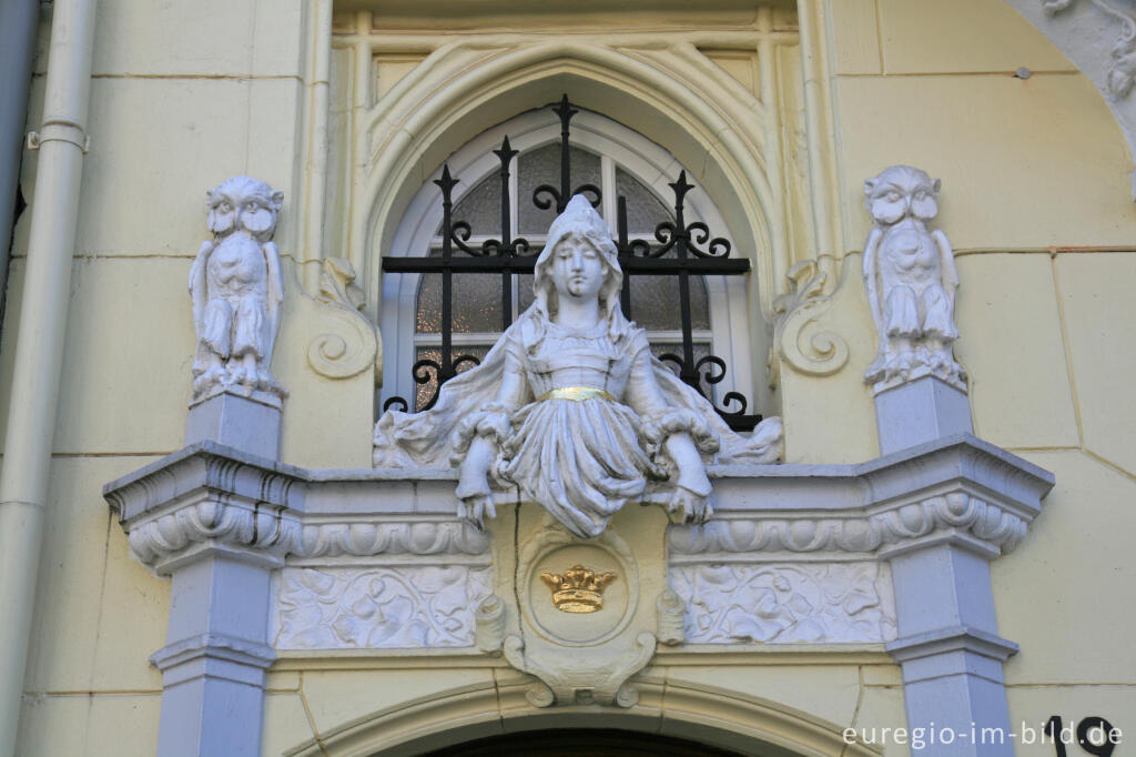 Detailansicht von Hausfassade, Münsterplatz, Aachen