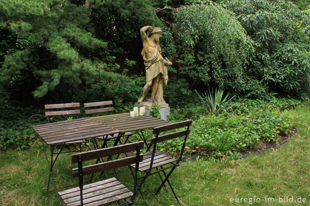 Detailansicht von Im Garten des Deutsch-Französischen Kulturinstituts in Aachen