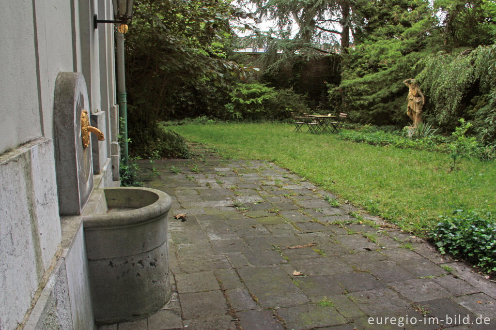 Detailansicht von Im Garten des Deutsch-Französischen Kulturinstituts in Aachen