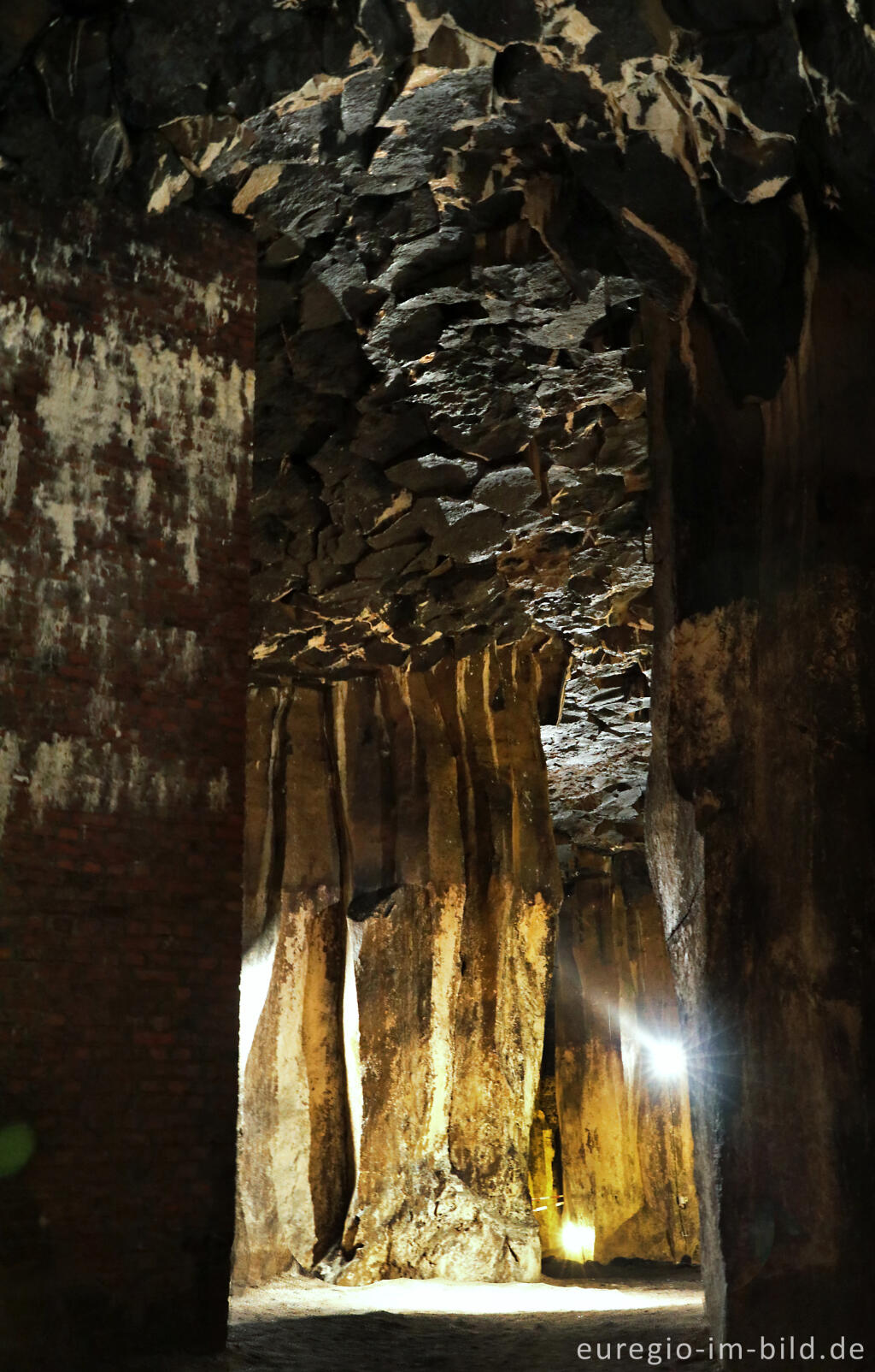 Detailansicht von In den Lavakellern von Mendig, Vulkaneifel