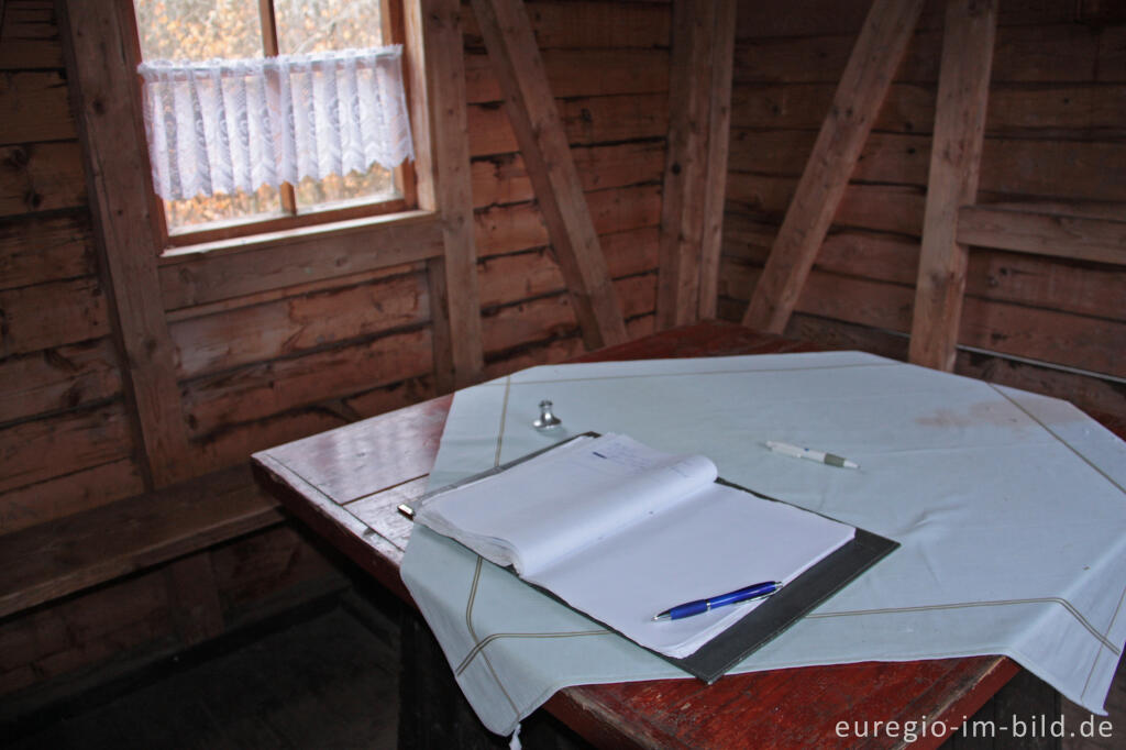 Detailansicht von In der Hütte am Brotpfad, 7. Etappe des Eifelsteigs