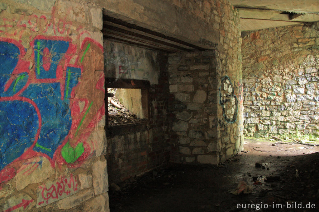 Detailansicht von Innenansicht eines historischen Kalkofens bei Aachen-Walheim