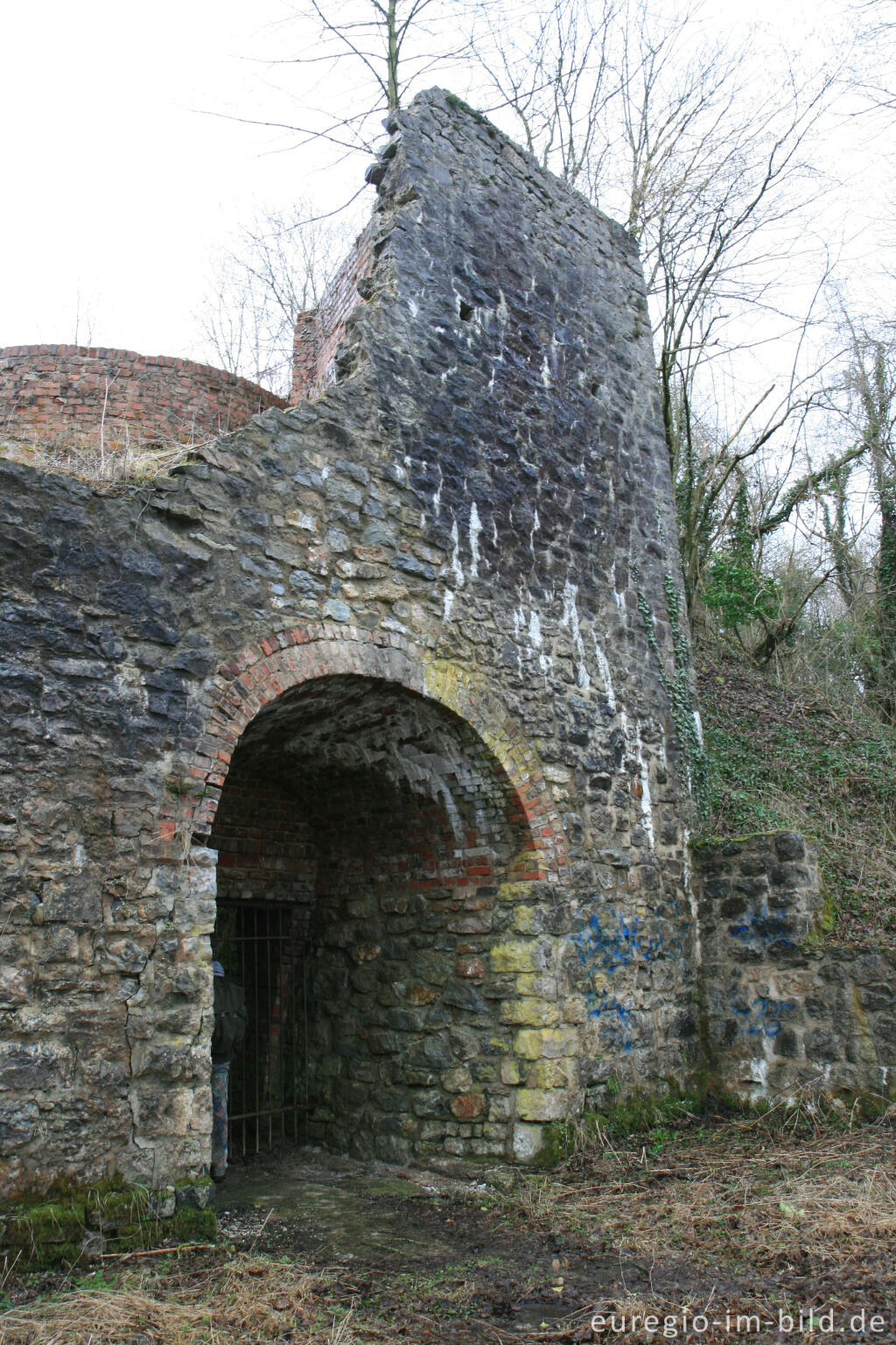 Detailansicht von Kalkofen bei Walheim, Eifelsteig, 1. Etappe 