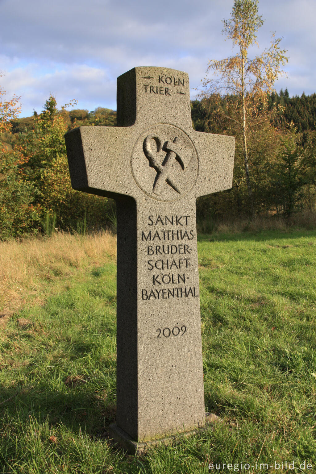 Detailansicht von Kreuz der Matthiasbruderschaft im Liesertal, nördlich von Manderscheid