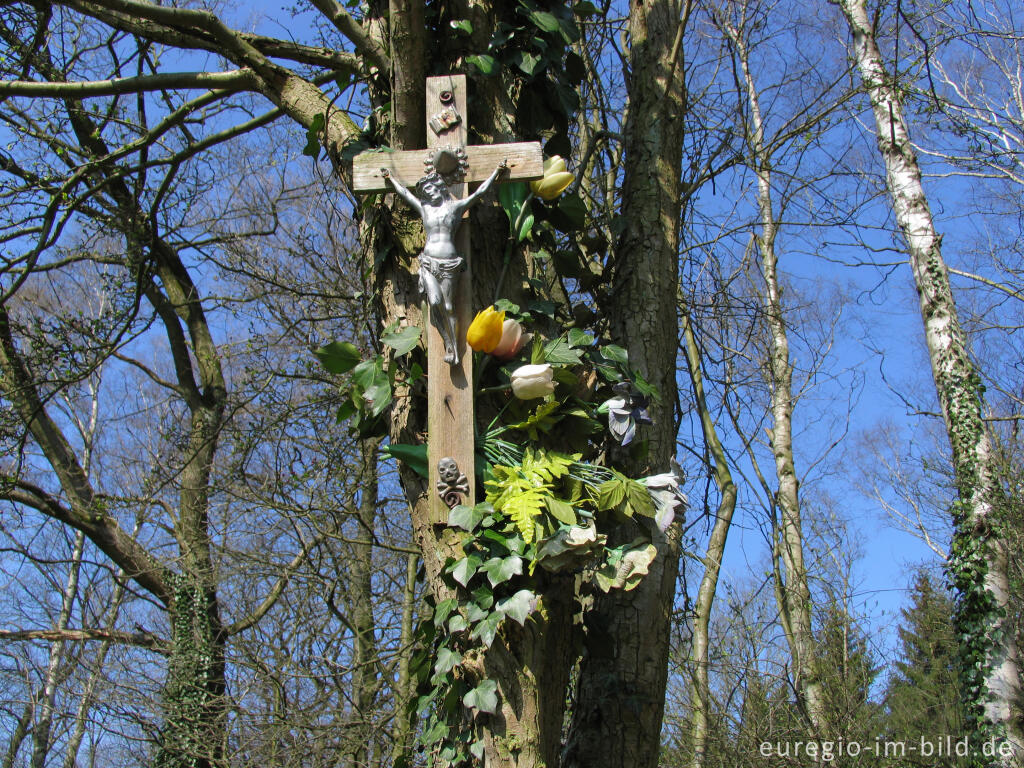 Kreuz im Moresneter Wald