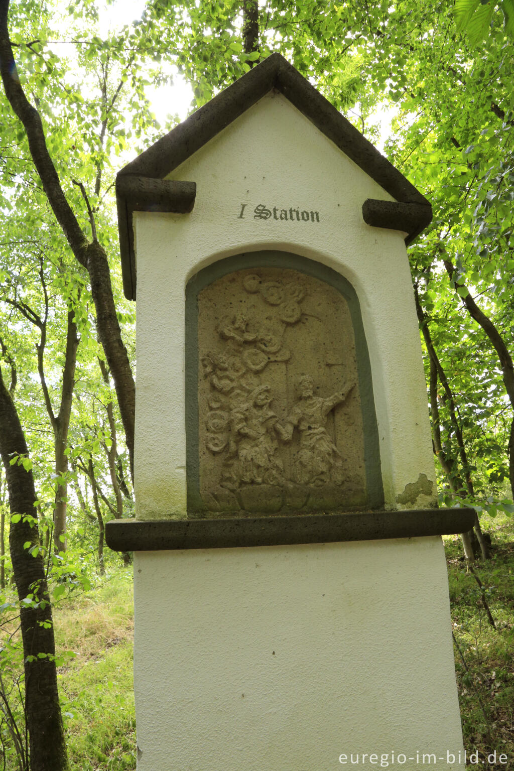 Detailansicht von Kreuzweg mit Fußfall auf dem Karmelenberg, Vulkaneifel