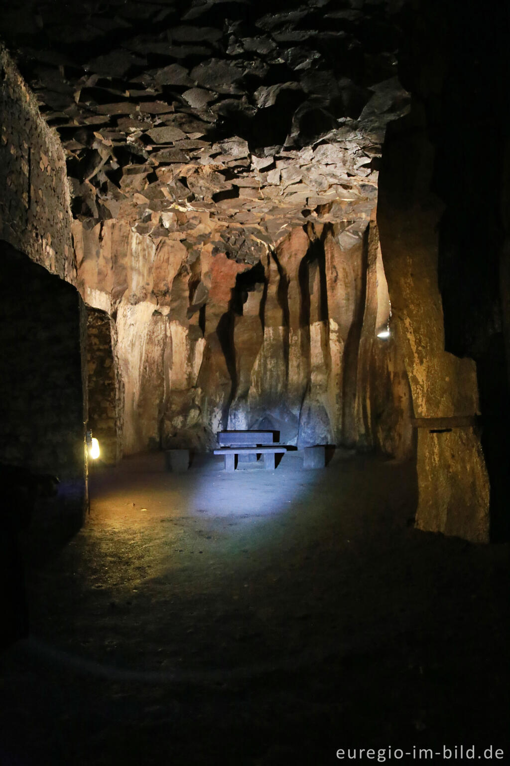 Detailansicht von Lavakeller der Stadt Mendig (Vulkaneifel)