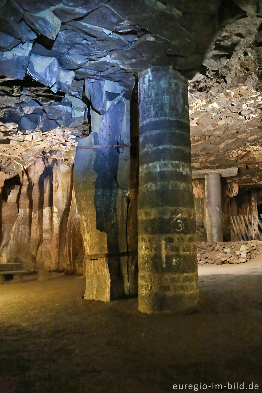 Detailansicht von Lavakeller der Stadt Mendig (Vulkaneifel)