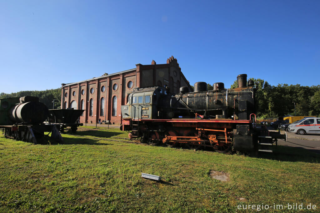 Detailansicht von Lokomotive ANNA N.8 vor dem ENERGETICON in Alsdorf