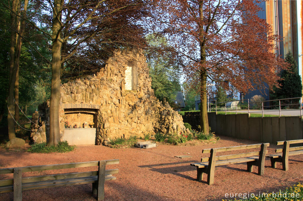 Detailansicht von Mariengrotte beim Marienheim, Raeren, B.