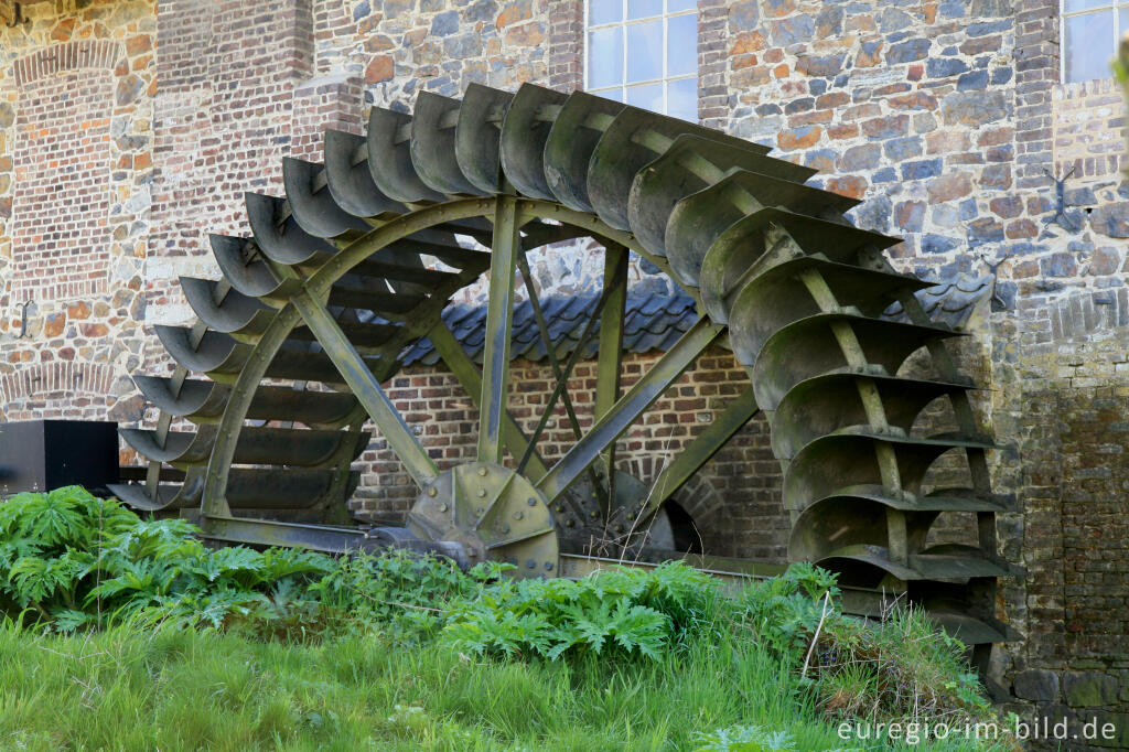 Detailansicht von Mühlrad der Wassermühle "Volmolen" im Geultal bei Epen