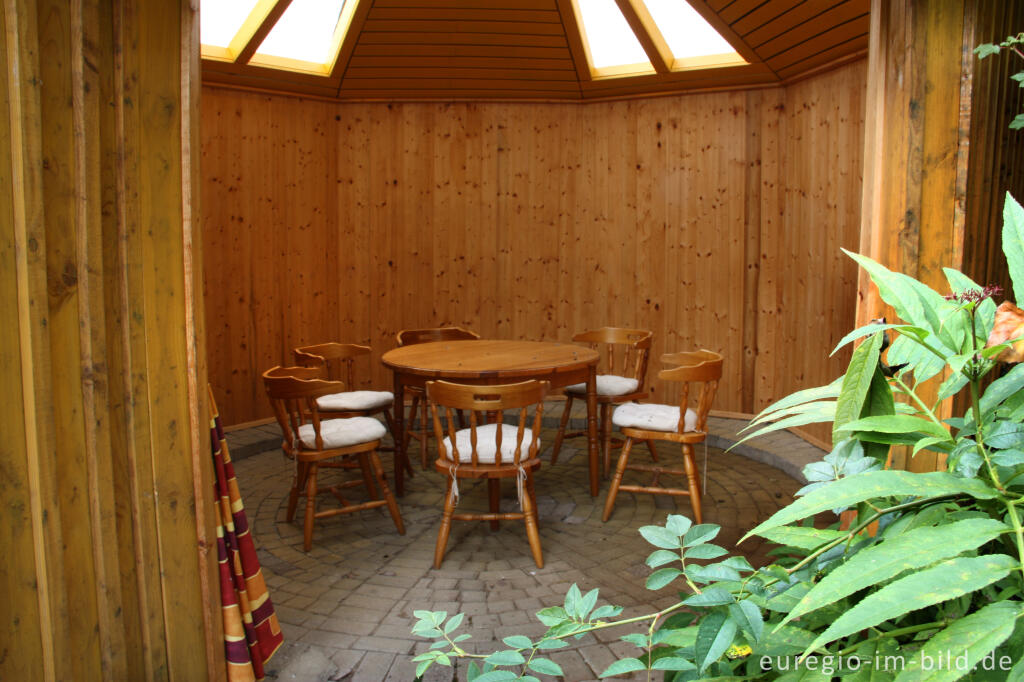 Detailansicht von Pavillon im Hospizgarten des Hortus Dialogus