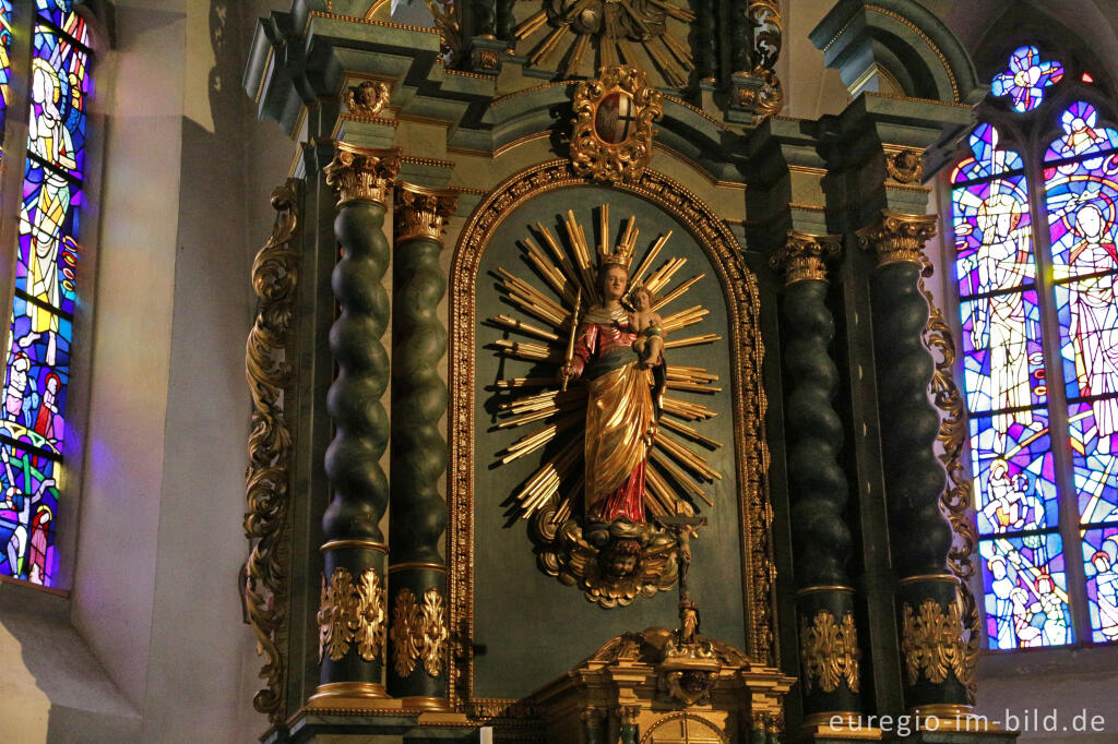 Detailansicht von Pfarrkirche Maria Verkündigung in Altenahr