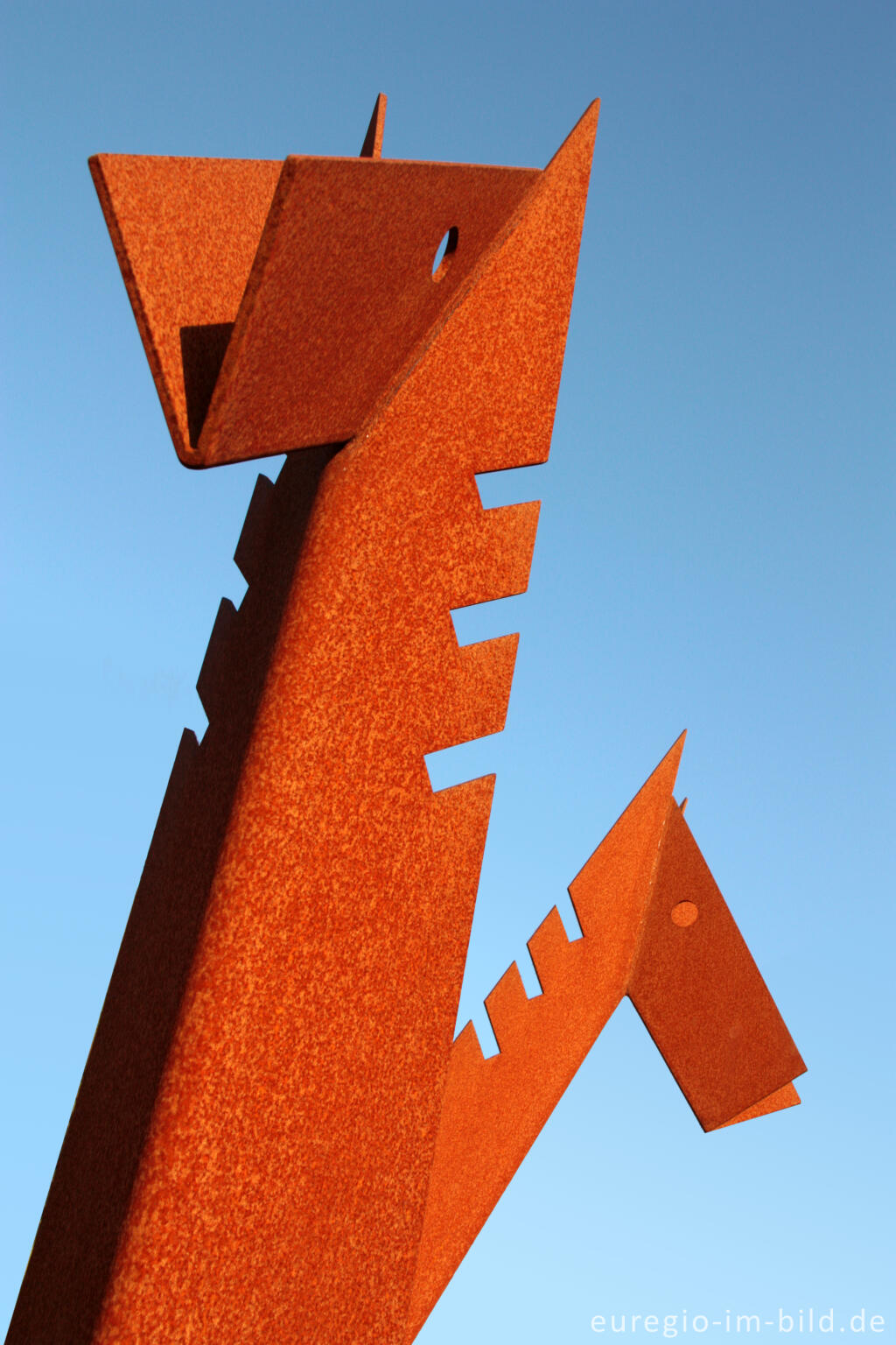 Detailansicht von Pferdeskulptur bei den jeweiligen Zugängen zum Pferdelandpark (Aachen, Herzogenrath, Kerkrade)