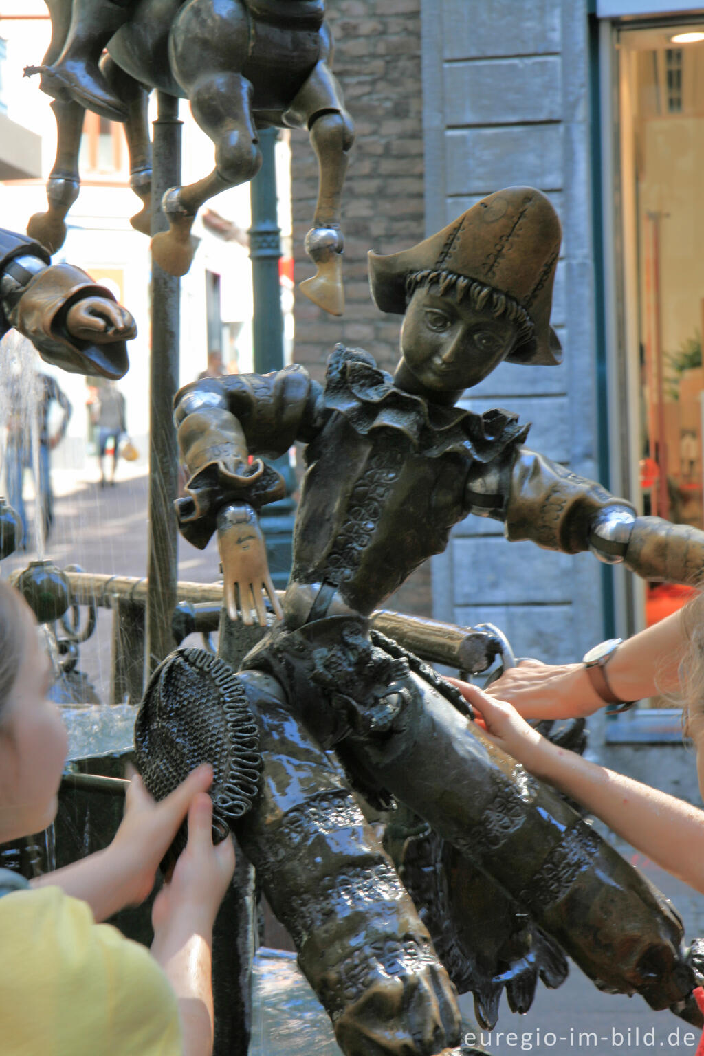 Detailansicht von Puppenbrunnen, Krämerstraße, Aachen