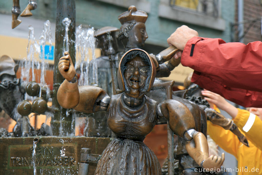 Detailansicht von Puppenbrunnen, Krämerstraße, Aachen