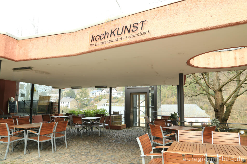 Detailansicht von Restaurant in der Burg Hengebach, Heimbach