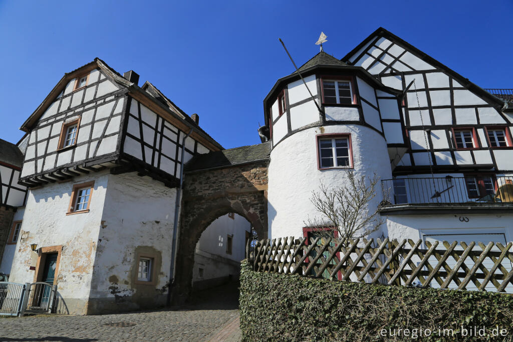 Detailansicht von Ringmauer mit Stadttor, Reifferscheid, Gemeinde Hellenthal