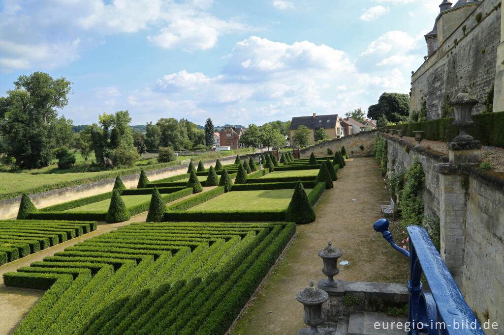 Detailansicht von Schloss Neercanne / Château Neercanne / Kasteel Agimont bei Maastricht