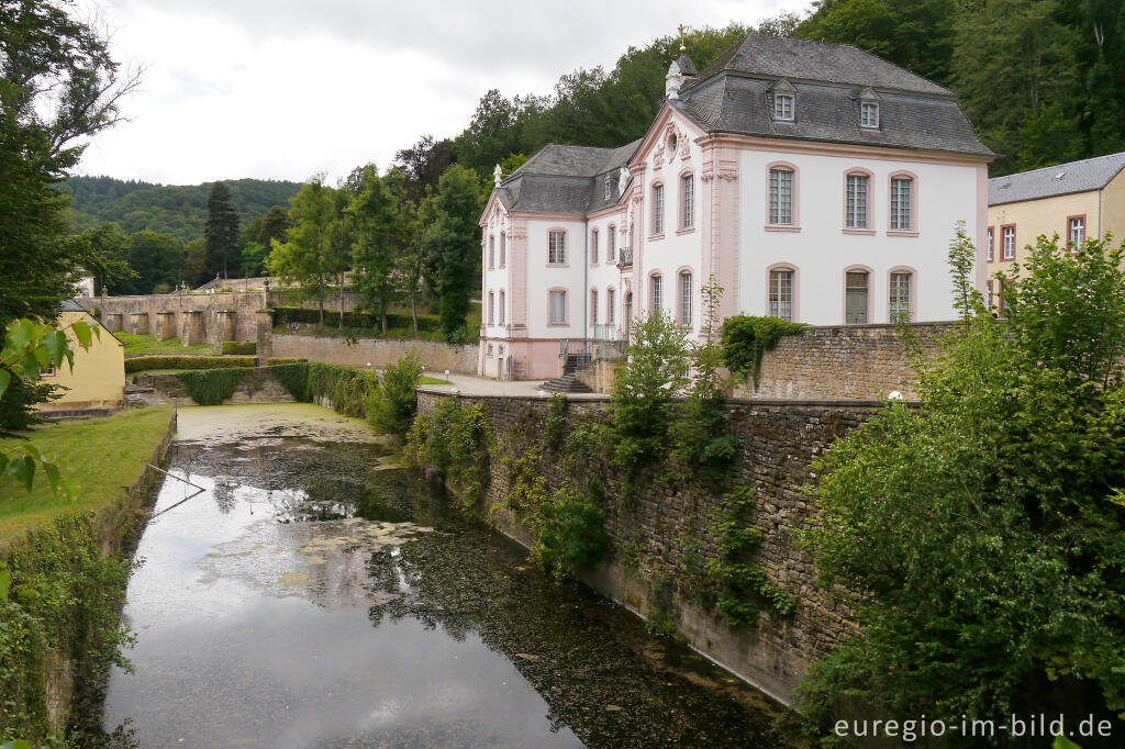 Detailansicht von Schloss Weilerbach bei Bollendorf 