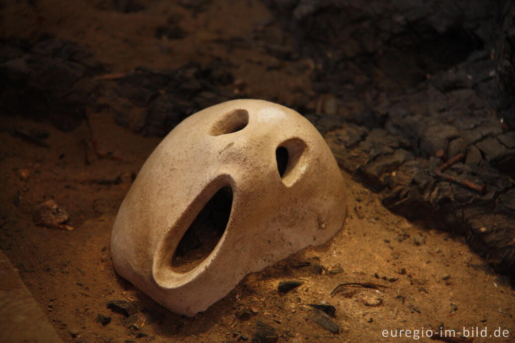 Detailansicht von Skulpturen im Hospizgarten des Hortus Dialogus