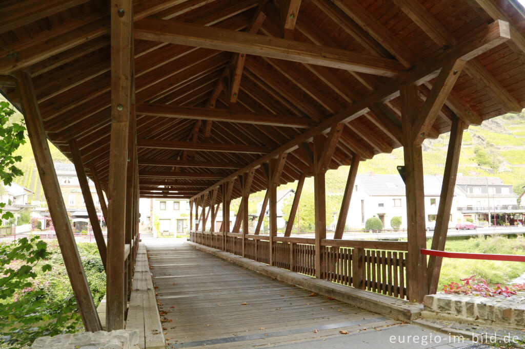 Detailansicht von St. Anna Brücke in Laach bei Mayschoß, Ahrtal