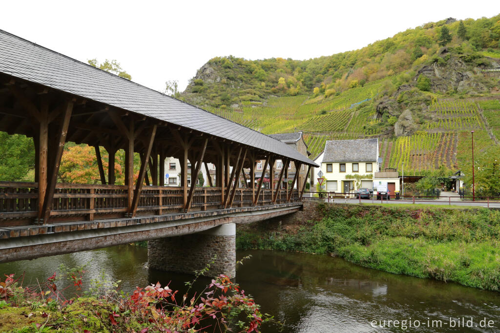 Detailansicht von St. Anna Brücke in Laach bei Mayschoß, Ahrtal