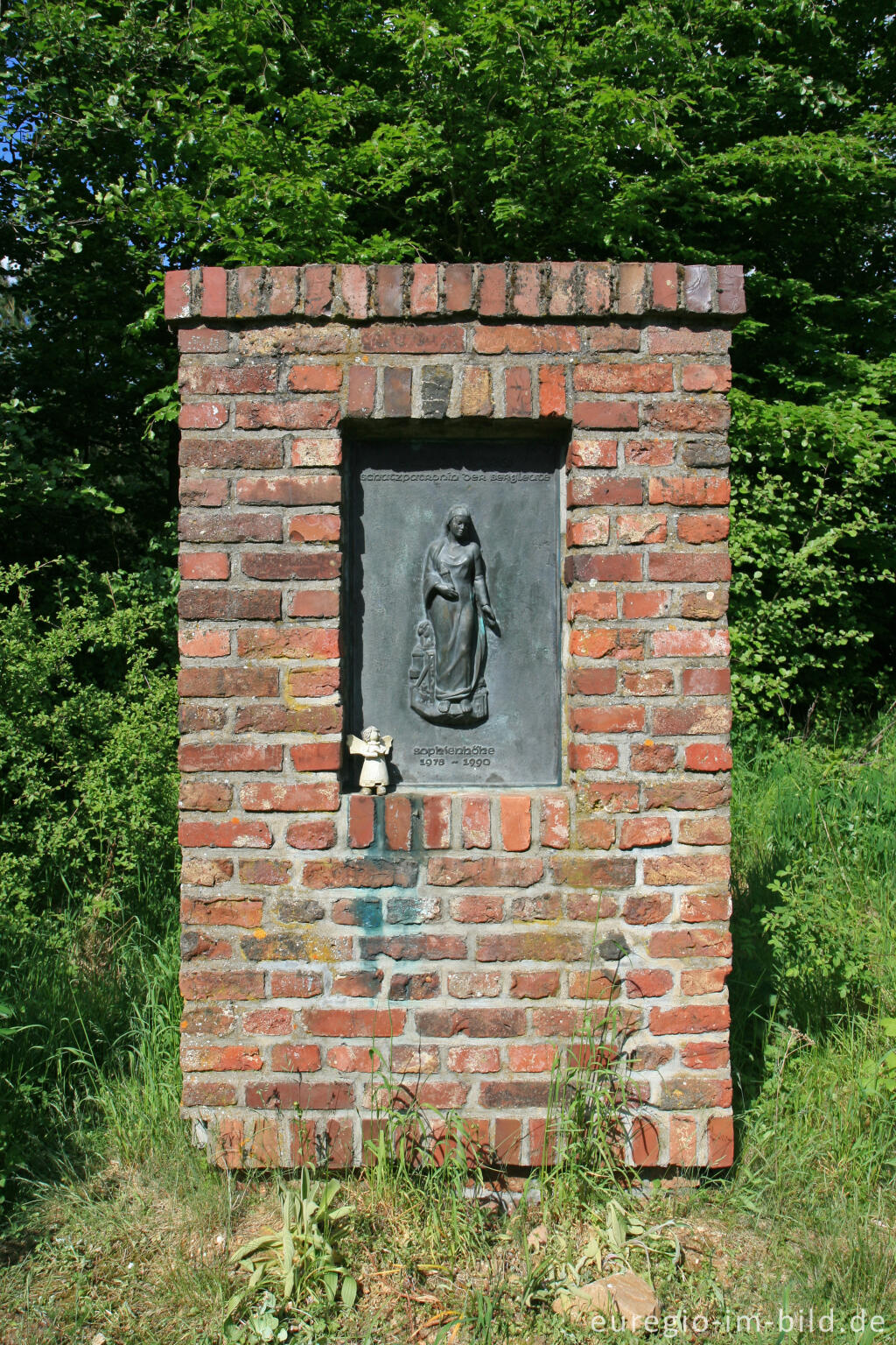 Detailansicht von St. Barbara, Kapellenweg, Sophienhöhe