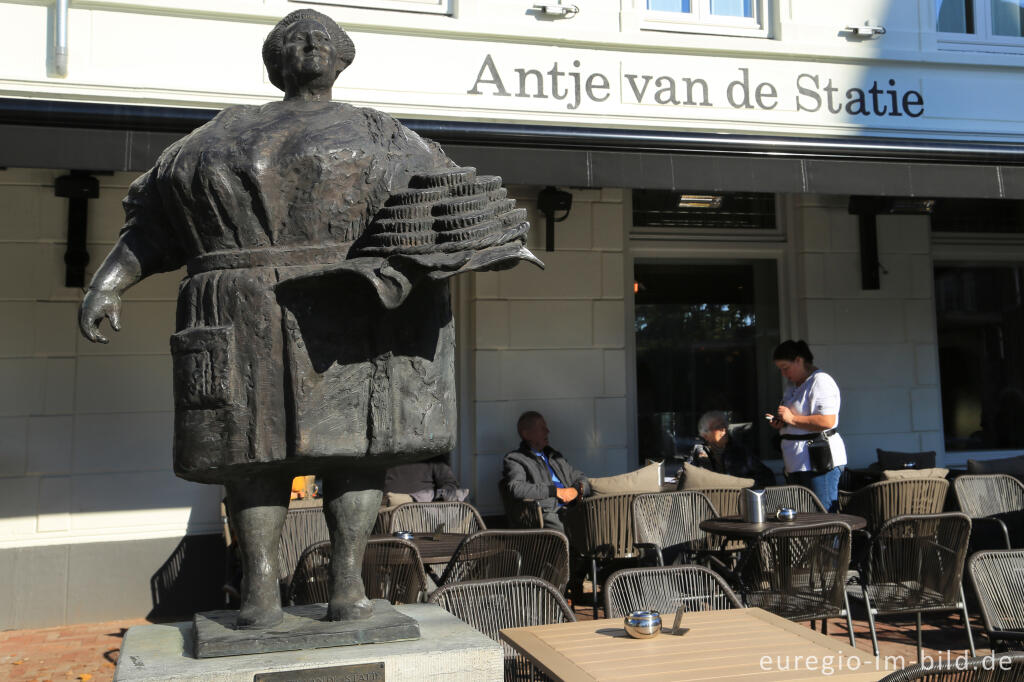 Detailansicht von Statue von Antje van de Statie in Weert