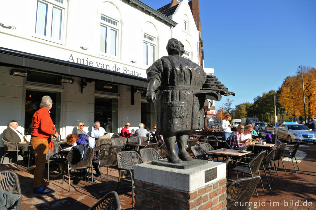 Detailansicht von Statue von Antje van de Statie in Weert