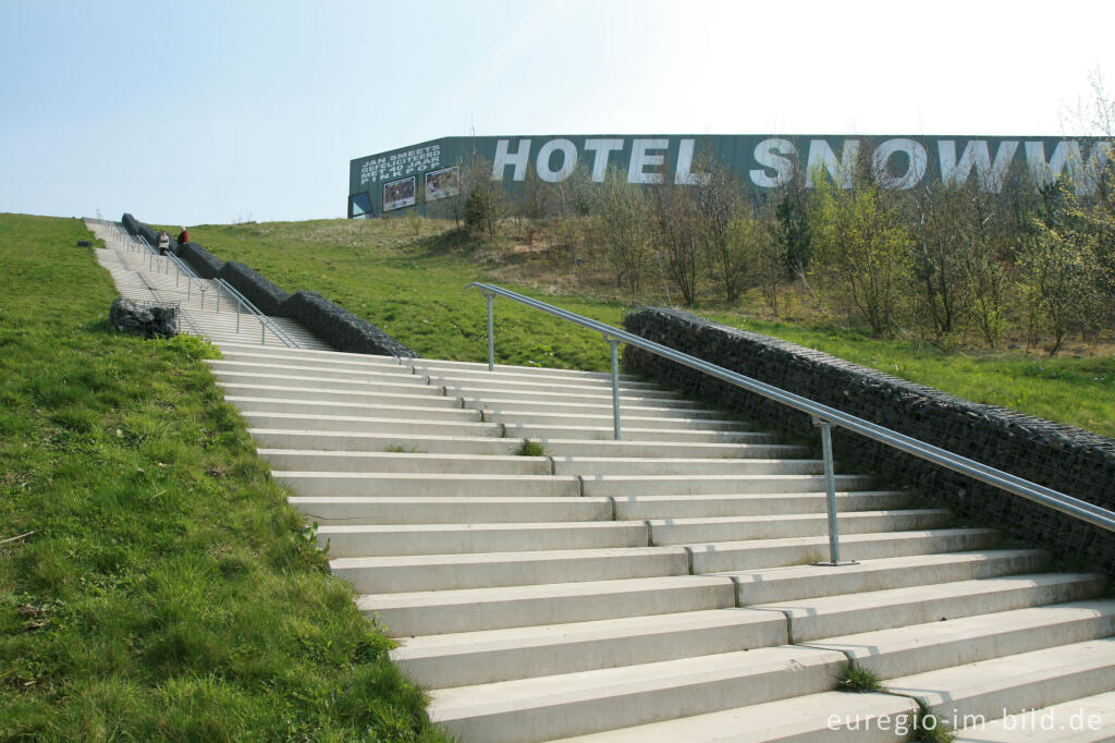 Detailansicht von Treppe und Snowworld, Wilhelminaberg, Park Gravenrode