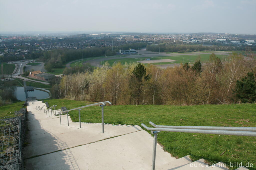 Detailansicht von Treppe, Wilhelminaberg im Park Gravenrode