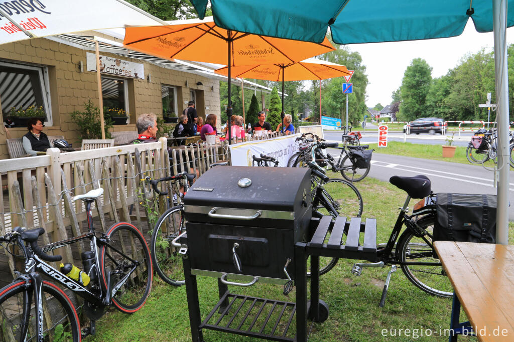 Detailansicht von Vennbahn-Radweg, Café im ehemaligen Bahnhof Roetgen