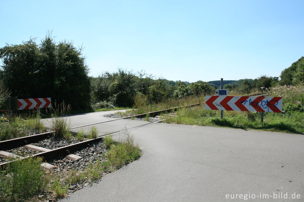 Detailansicht von Vennbahnradweg kreuzt Schienen