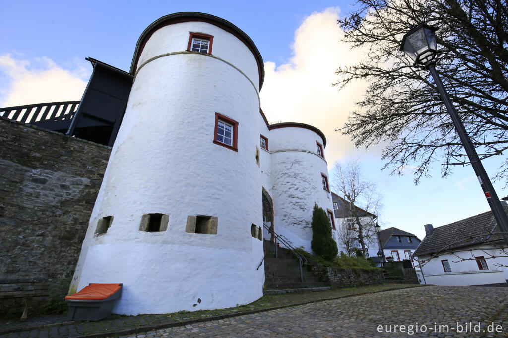 Detailansicht von Vorburg der Burganlage von Reifferscheid, Gemeinde Hellenthal