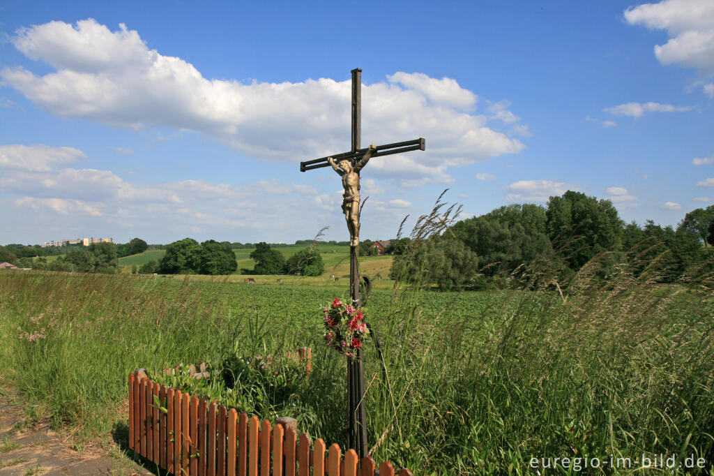 Detailansicht von Wegkreuz an der Hamstraat in Kerkrade, NL