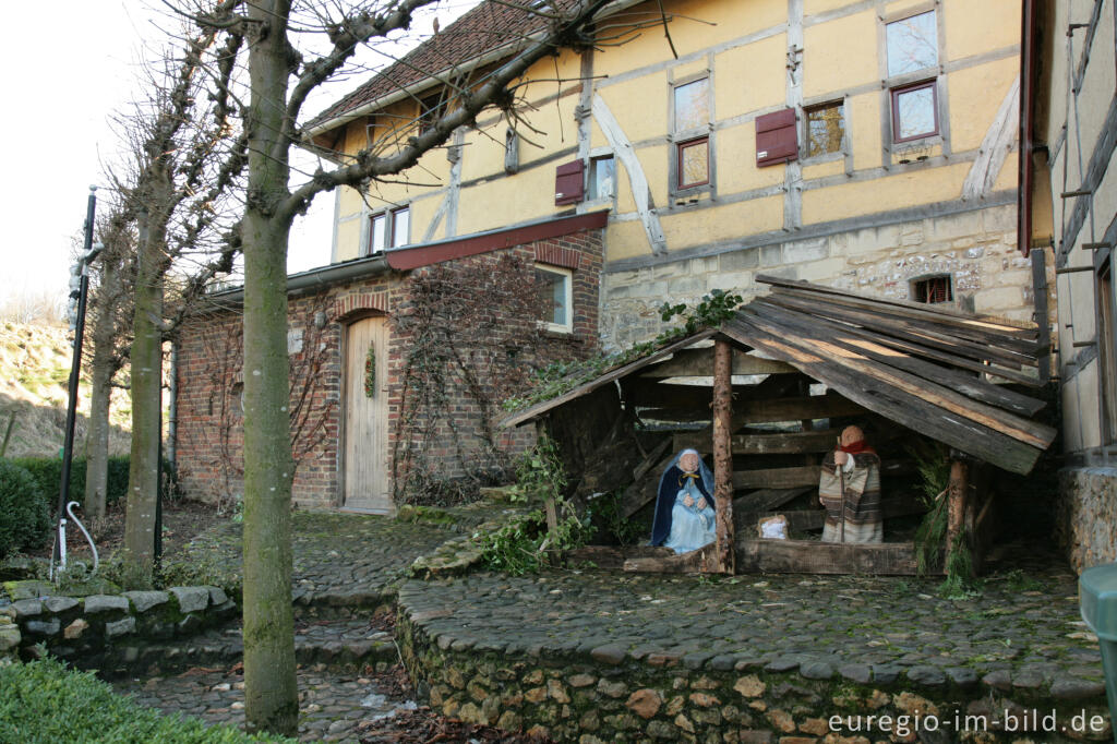 Weihnachtliche Krippe im Mergelland 