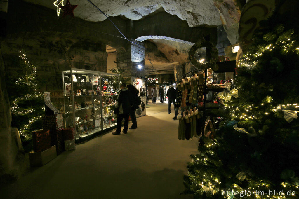 Detailansicht von Weihnachtsmarkt in der Fluweelengrotte in Valkenburg