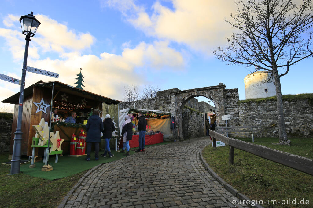 Detailansicht von Weihnachtsmarkt in Reifferscheid, Gemeinde Hellenthal