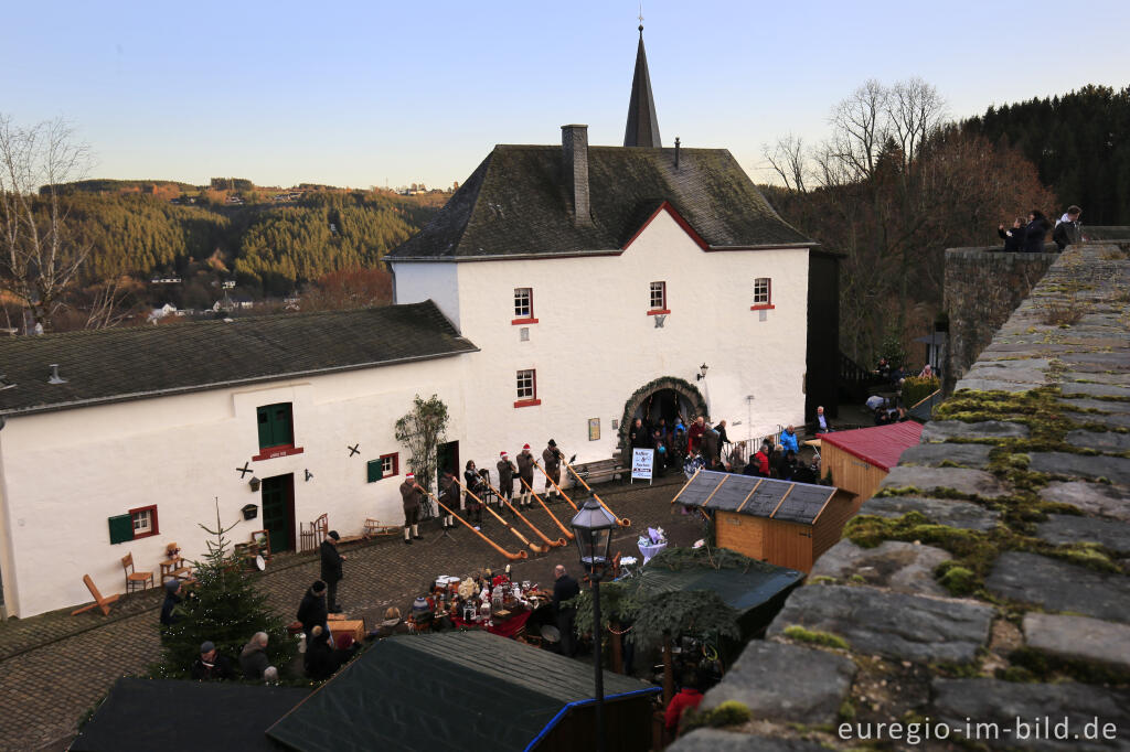 Detailansicht von Weihnachtsmarkt in Reifferscheid, Gemeinde Hellenthal