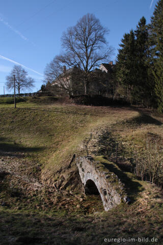 Alte Auffahrt zur Eyneburg bei Hergenrath, Belgien