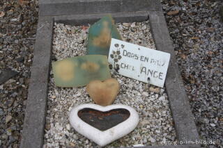 Auf dem Friedhof der Kirche Saint-Jacques le Majeur, Clermont-sur Berwinne 