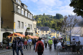 Auf dem Nussmarkt in Vianden