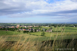 Blick auf den Ort Clermont-sur Berwinne und Umgebung,Herver Land, Belgien