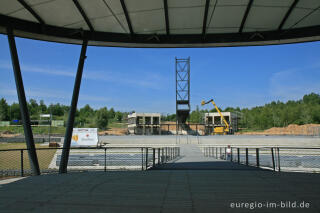 Blick von der Seetribüne zur Baustelle des Seezentrums