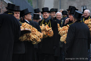 Brezelgang der St. Sebastianusbruderschaft in Alt-Merkstein