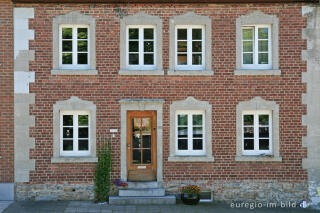 Hausfassade in Raeren, Belgien